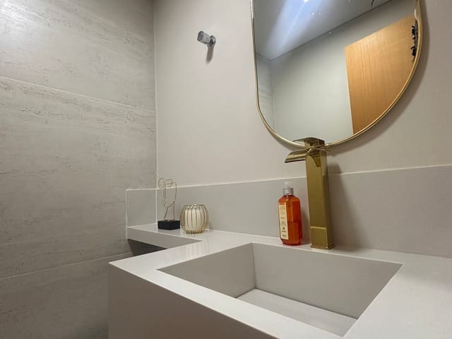 Apartamento com 138m² 3 quartos e 3 banheiros, para alugar, no bairro Ribeirão do Lipa em Cuiabá