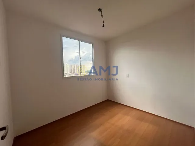 Apartamento 2 quartos e 1 banheiro, à venda, no bairro Chácaras Dona Gê em Goiânia