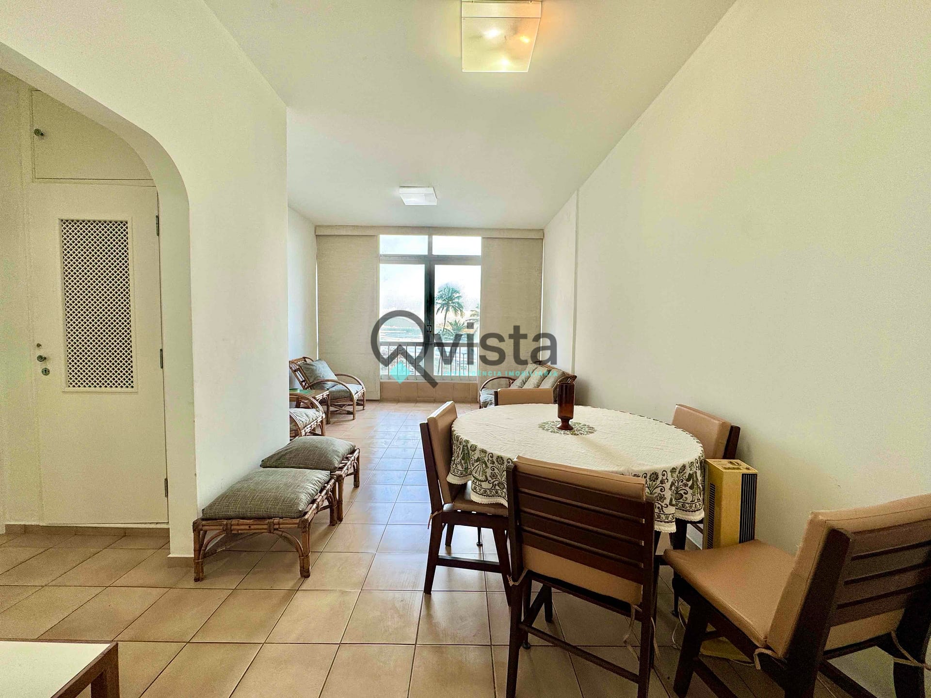 Apartamento à venda com 2 quartos, 98m² - Foto 1