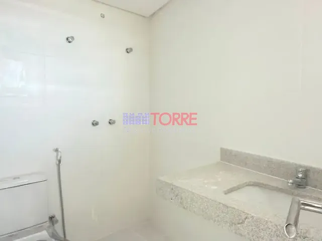 Apartamento 4 quartos e 5 banheiros, à venda ou para alugar, no bairro Góes Calmon em Itabuna