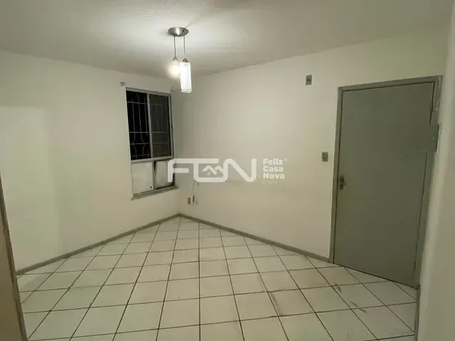 Apartamento 2 quartos e 1 banheiro, à venda, no bairro Gleba B em Camaçari