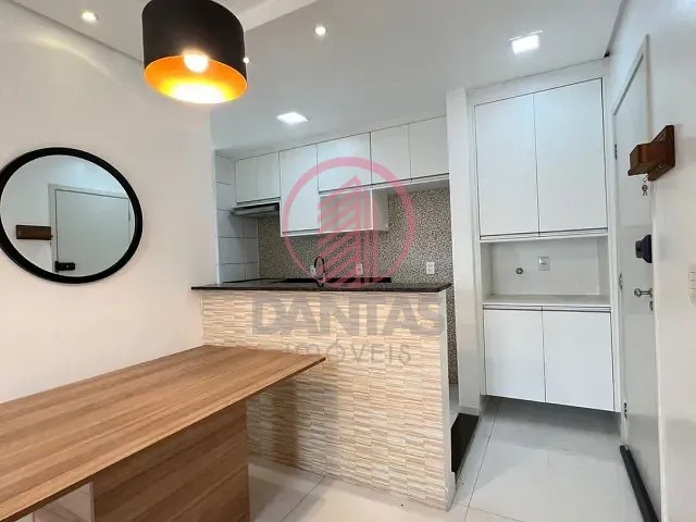 Apartamento com 65m² 2 quartos e 2 banheiros, para alugar, no bairro Umuarama em Osasco