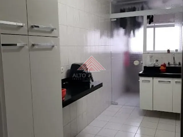 Apartamento com 72m² 2 quartos e 1 banheiro, à venda, no bairro Vila Assis Brasil em Mauá