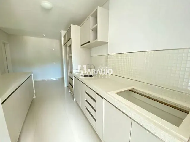 Apartamento 3 quartos e 1 banheiro, para alugar, no bairro Cabeçudas em Itajaí