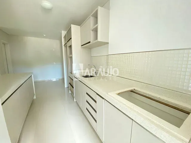 Apartamento 3 quartos e 1 banheiro, para alugar, no bairro Cabeçudas em Itajaí