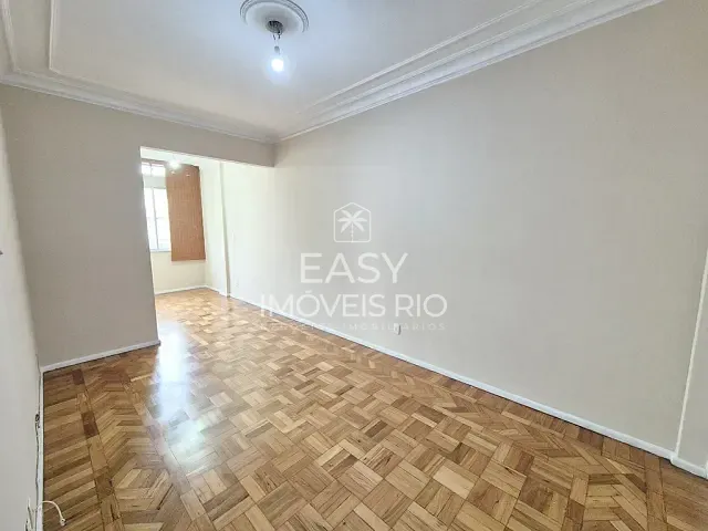 Apartamento com 74m² 2 quartos e 2 banheiros, para alugar, no bairro Ipanema em Rio de Janeiro