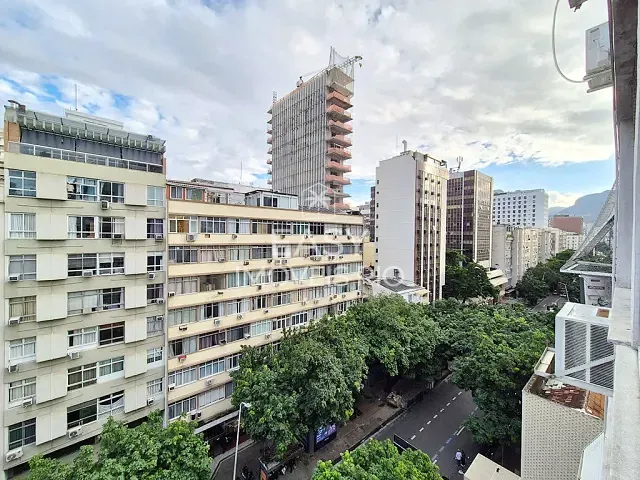 Apartamento com 74m² 2 quartos e 2 banheiros, para alugar, no bairro Ipanema em Rio de Janeiro