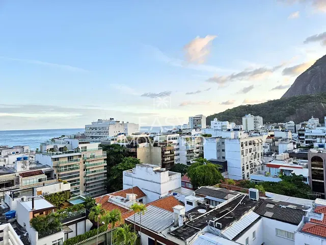 Apartamento com 55m² 2 quartos e 2 banheiros, para alugar, no bairro Leblon em Rio de Janeiro