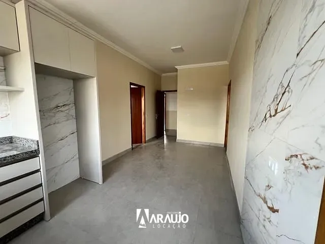 Apartamento 2 quartos e 1 banheiro, para alugar, no bairro Santa Regina em Itajaí