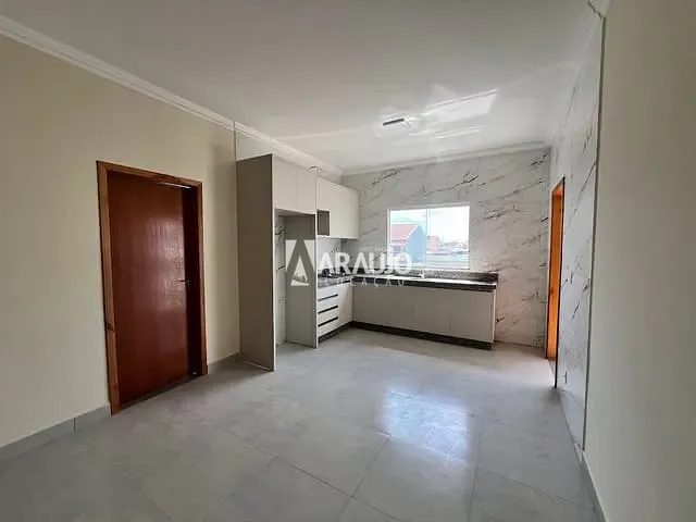 Apartamento 2 quartos e 1 banheiro, para alugar, no bairro Santa Regina em Itajaí