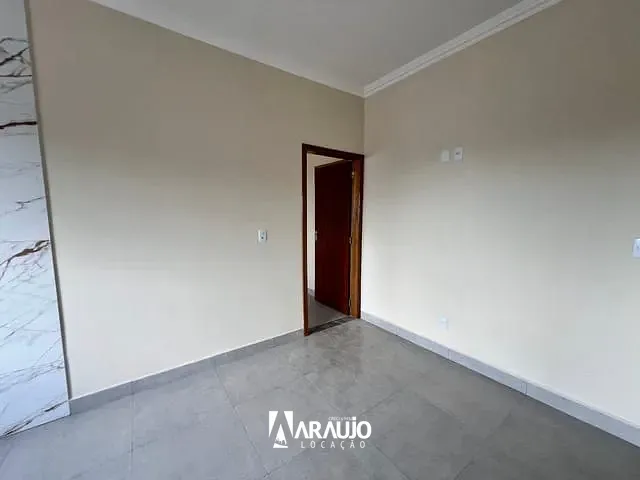 Apartamento 2 quartos e 1 banheiro, para alugar, no bairro Santa Regina em Itajaí