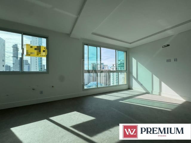 Apartamento com 155m² 4 quartos e 5 banheiros, à venda, no bairro Centro em Balneário Camboriú