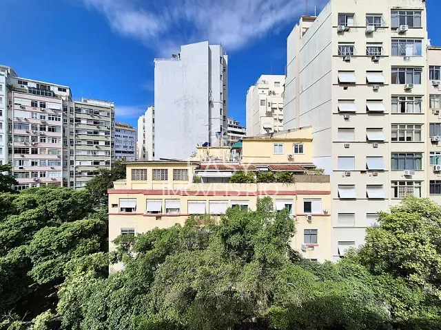 Apartamento com 96m² 2 quartos e 2 banheiros, à venda, no bairro Copacabana em Rio de Janeiro