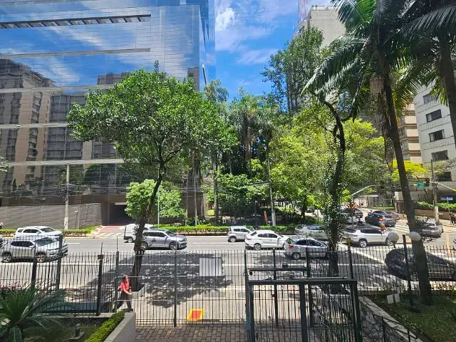 Apartamento 3 quartos e 2 banheiros, à venda ou para alugar, no bairro Bela Vista em São Paulo