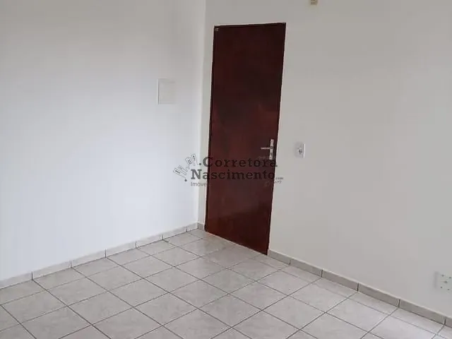 Apartamento 2 quartos e 1 banheiro, para alugar, no bairro Jardim das Indústrias em Jacareí