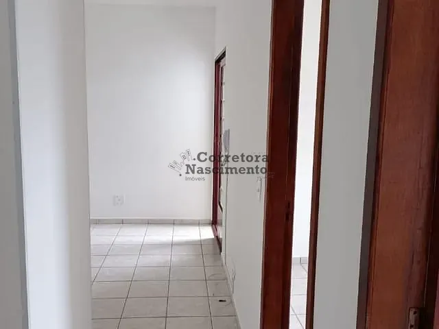 Apartamento 2 quartos e 1 banheiro, para alugar, no bairro Jardim das Indústrias em Jacareí