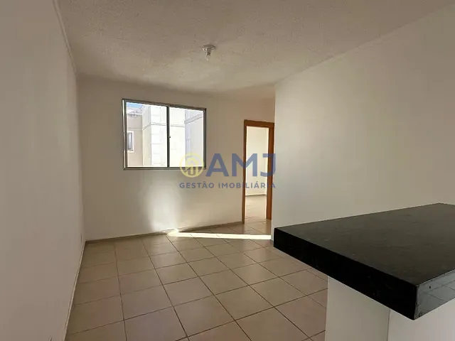 Apartamento 2 quartos e 1 banheiro, à venda, no bairro Chácaras Santa Rita em Goiânia