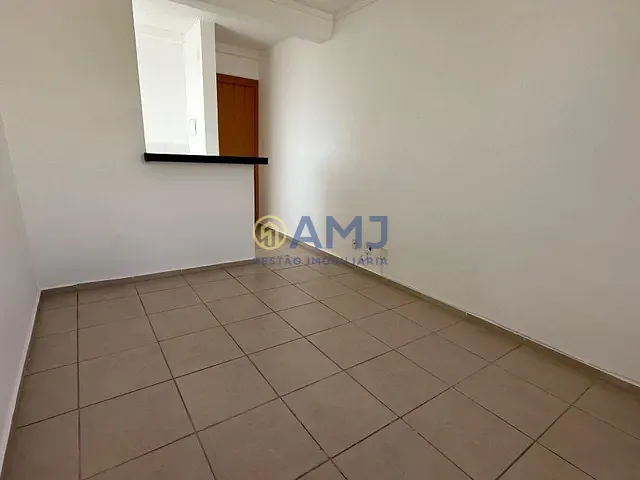 Apartamento 2 quartos e 1 banheiro, à venda, no bairro Chácaras Santa Rita em Goiânia