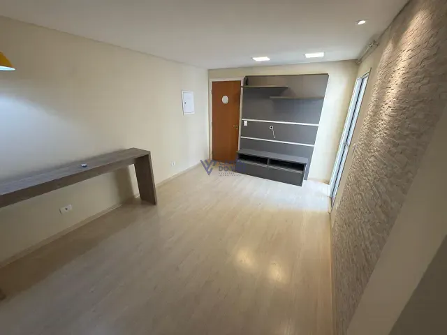 Apartamento 2 quartos e 1 banheiro, para alugar, no bairro Jardim Oriente em São José dos Campos