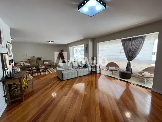 Apartamento com 404m² 5 quartos e 4 banheiros, à venda, no bairro Centro em Itajaí
