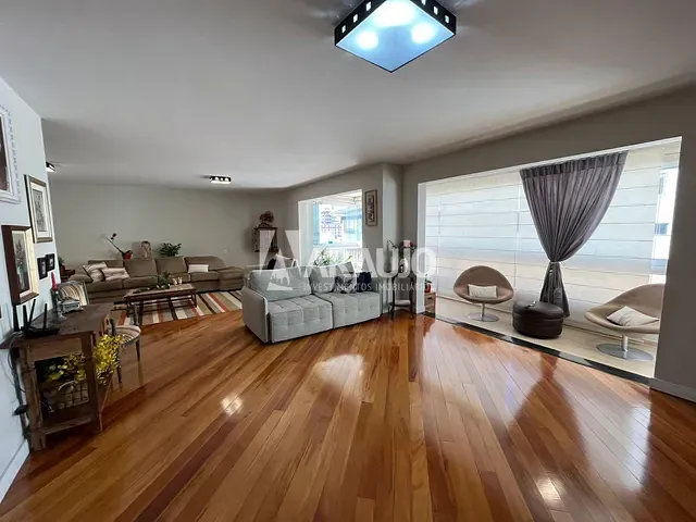 Apartamento com 404m² 5 quartos e 4 banheiros, à venda, no bairro Centro em Itajaí