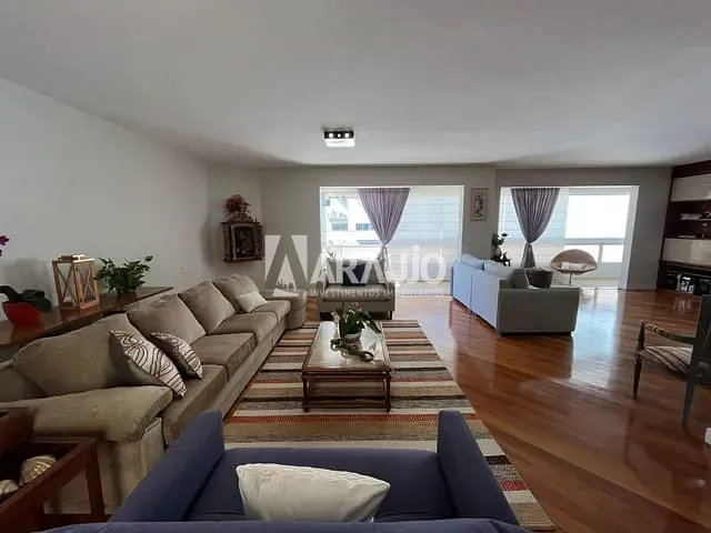 Apartamento com 404m² 5 quartos e 4 banheiros, à venda, no bairro Centro em Itajaí