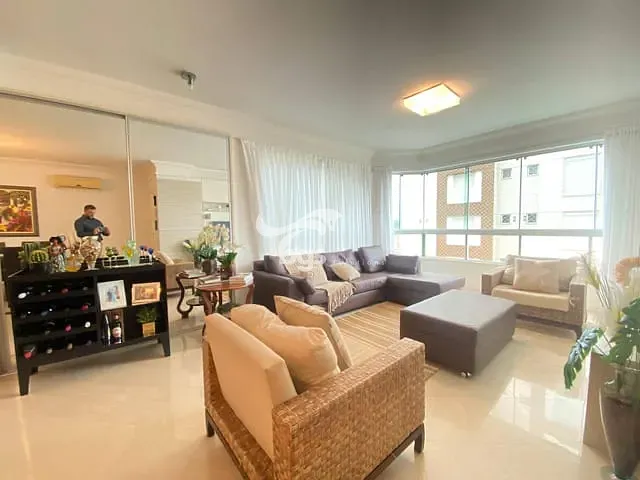 Apartamento com 169m² 3 quartos e 3 banheiros, à venda, no bairro Centro em Balneário Camboriú