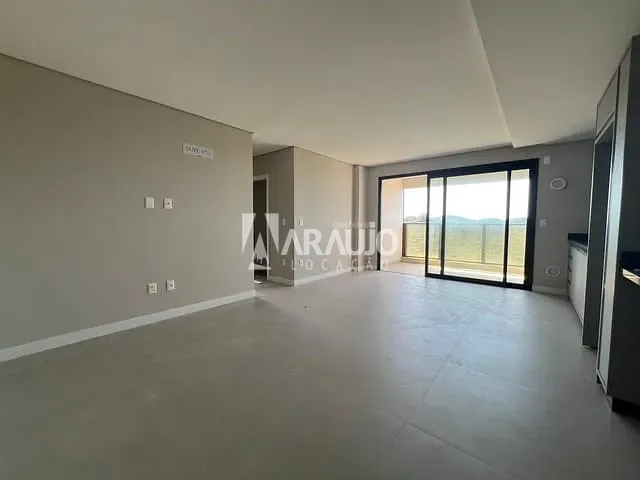 Apartamento 3 quartos e 1 banheiro, para alugar, no bairro Praia Brava de Itajaí em Itajaí