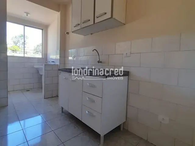 Apartamento com 65m² 2 quartos e 1 banheiro, à venda, no bairro Portal de Versalhes 1 em Londrina