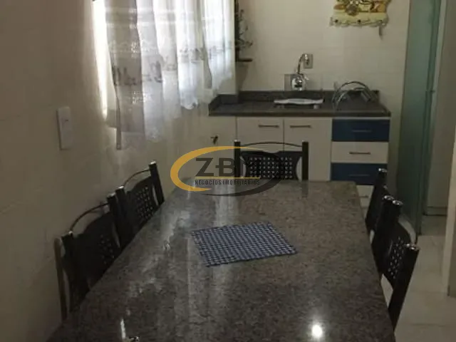 Apartamento com 121m² 3 quartos e 1 banheiro, à venda, no bairro Centro em Londrina