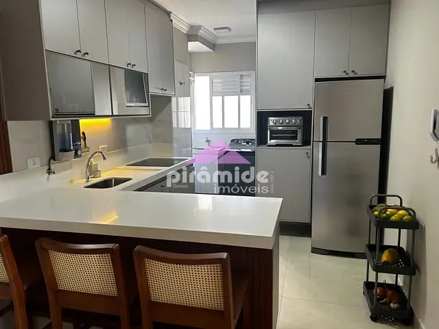 Apartamento 2 quartos e 1 banheiro, à venda, no bairro Parque Industrial em São José dos Campos