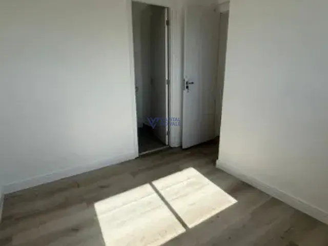 Apartamento 2 quartos e 2 banheiros, à venda ou para alugar, no bairro Jardim das Indústrias em São José dos Campos