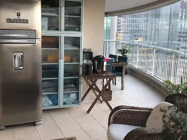 Apartamento 2 quartos e 3 banheiros, à venda ou para alugar, no bairro Cerqueira César em São Paulo
