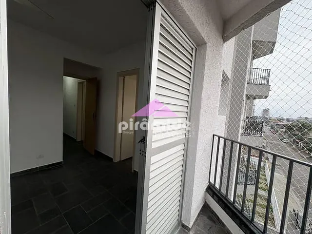 Apartamento 3 quartos e 2 banheiros, para alugar, no bairro Martim de Sá em Caraguatatuba