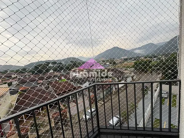 Apartamento 3 quartos e 2 banheiros, para alugar, no bairro Martim de Sá em Caraguatatuba