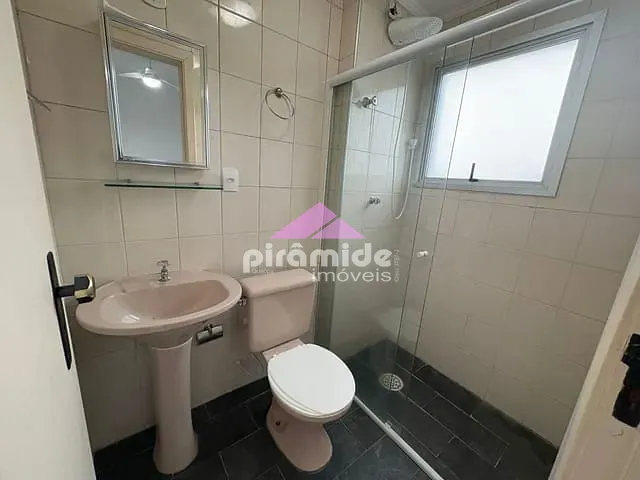 Apartamento 3 quartos e 2 banheiros, para alugar, no bairro Martim de Sá em Caraguatatuba