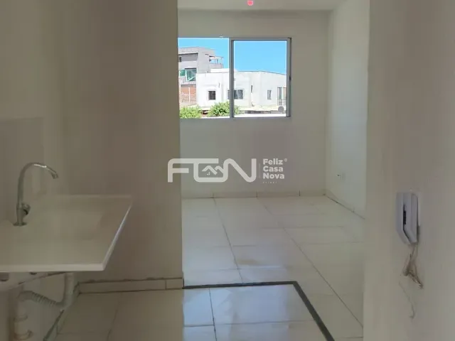 Apartamento 2 quartos e 1 banheiro, para alugar, no bairro Malícia (Abrantes) em Camaçari