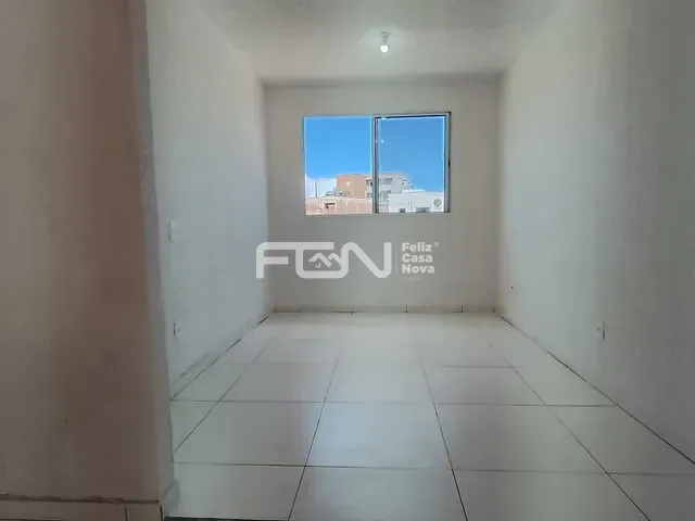 Apartamento 2 quartos e 1 banheiro, para alugar, no bairro Malícia (Abrantes) em Camaçari