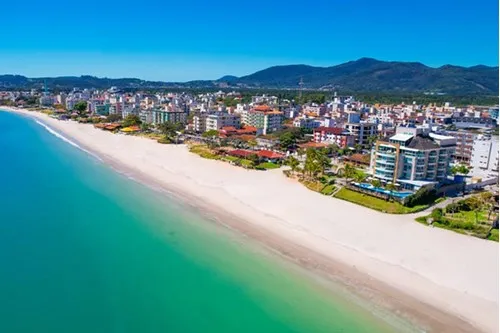 Apartamento para venda em Canasvieiras com 2 quartos, sendo 2 suítes, 69m²