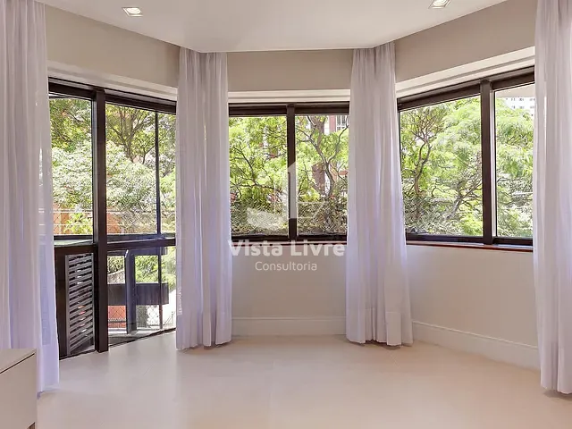Apartamento com 141m² 4 quartos e 2 banheiros, à venda, no bairro Vila Uberabinha em São Paulo