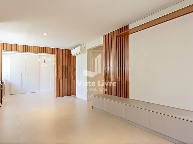 Apartamento com 141m² 4 quartos e 2 banheiros, à venda, no bairro Vila Uberabinha em São Paulo