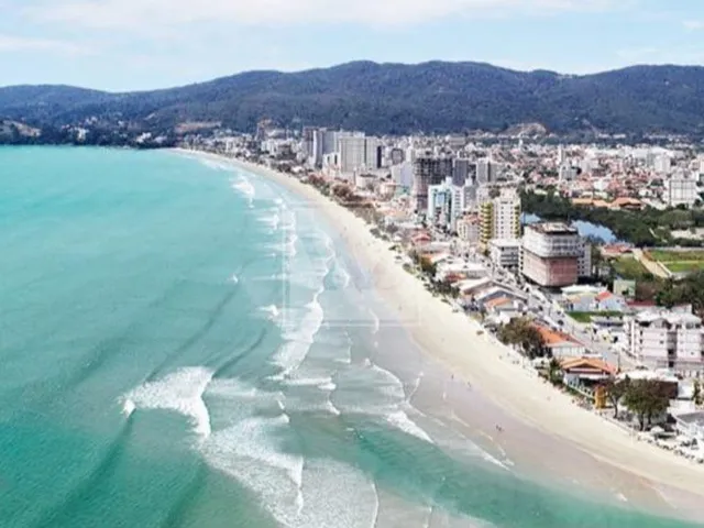 Apartamento 3 quartos e 4 banheiros, à venda, no bairro Balneário Perequê em Porto Belo