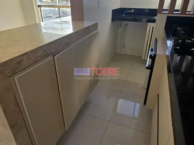 Apartamento 2 quartos e 2 banheiros, à venda, no bairro Jardim Savóia em Ilhéus
