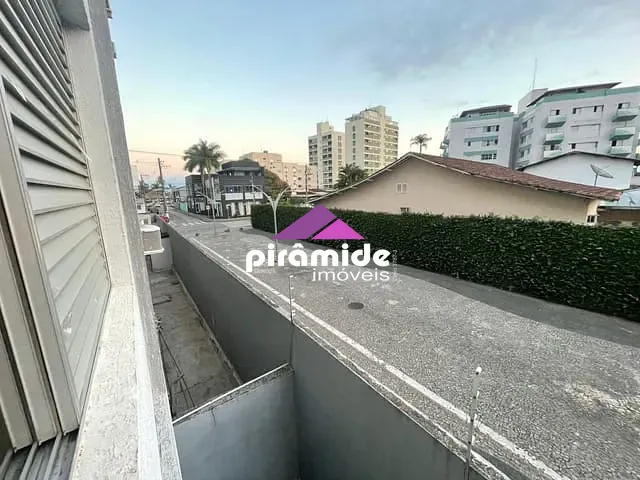 Apartamento com 105m² 2 quartos e 2 banheiros, à venda, no bairro Centro em Caraguatatuba