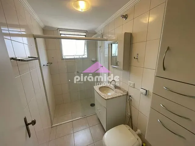 Apartamento 2 quartos e 1 banheiro, à venda, no bairro Vila Adyana em São José dos Campos