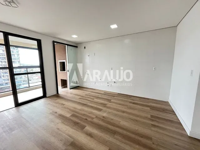Apartamento com 78m² 2 quartos e 1 banheiro, à venda, no bairro São João em Itajaí