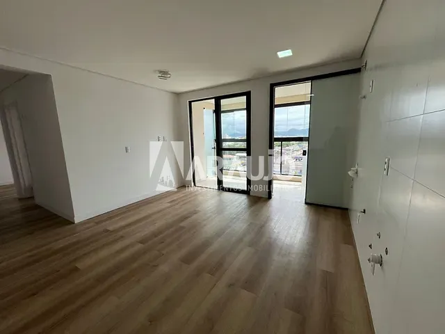 Apartamento com 78m² 2 quartos e 1 banheiro, à venda, no bairro São João em Itajaí