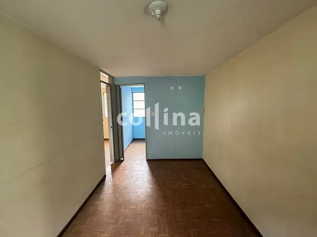 Apartamento 2 quartos e 1 banheiro, à venda, no bairro Cohab II em Carapicuíba