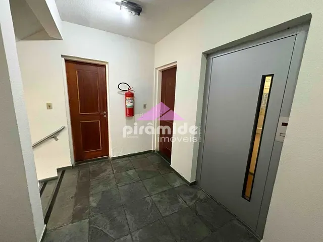 Apartamento 2 quartos e 1 banheiro, à venda, no bairro Martin de Sá em Caraguatatuba