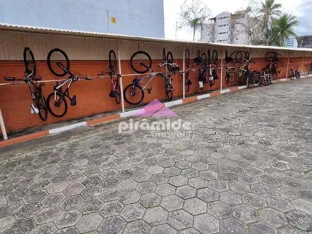 Apartamento com 36m² 2 quartos e 1 banheiro, à venda, no bairro Sumaré em Caraguatatuba
